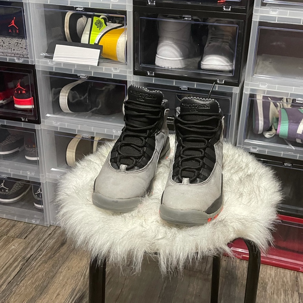 Jordan 10 - Picture 2 of 8
